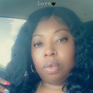 Meet your Posher, Temeka